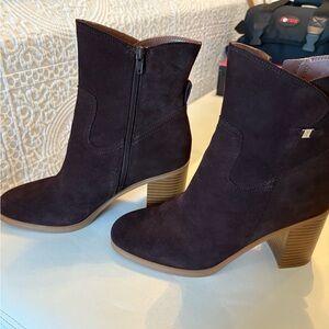 Gianni Bernini sz 9M leather boots zip up memory foam